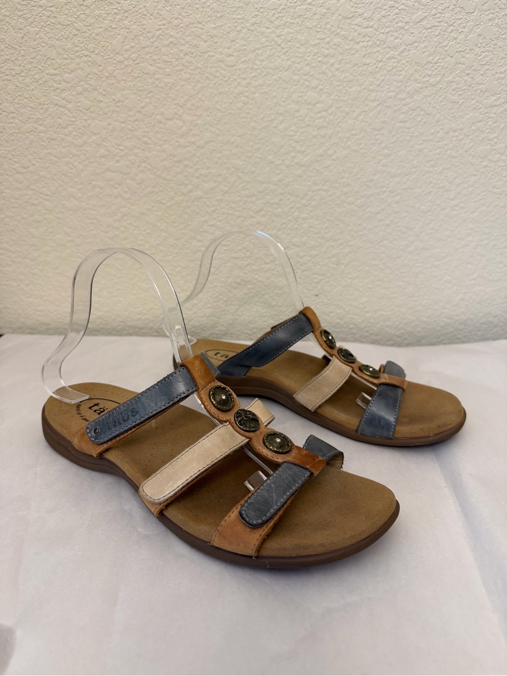Taos Footwear Women’s Adj. Neutral Sandals Sz 10 - Picture 2 of 11